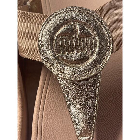 FitFlop Women’s Sandals – Metallic Bronze Flip Flop Sandals – Size US 7 / EU 38 - Picture 4 of 12